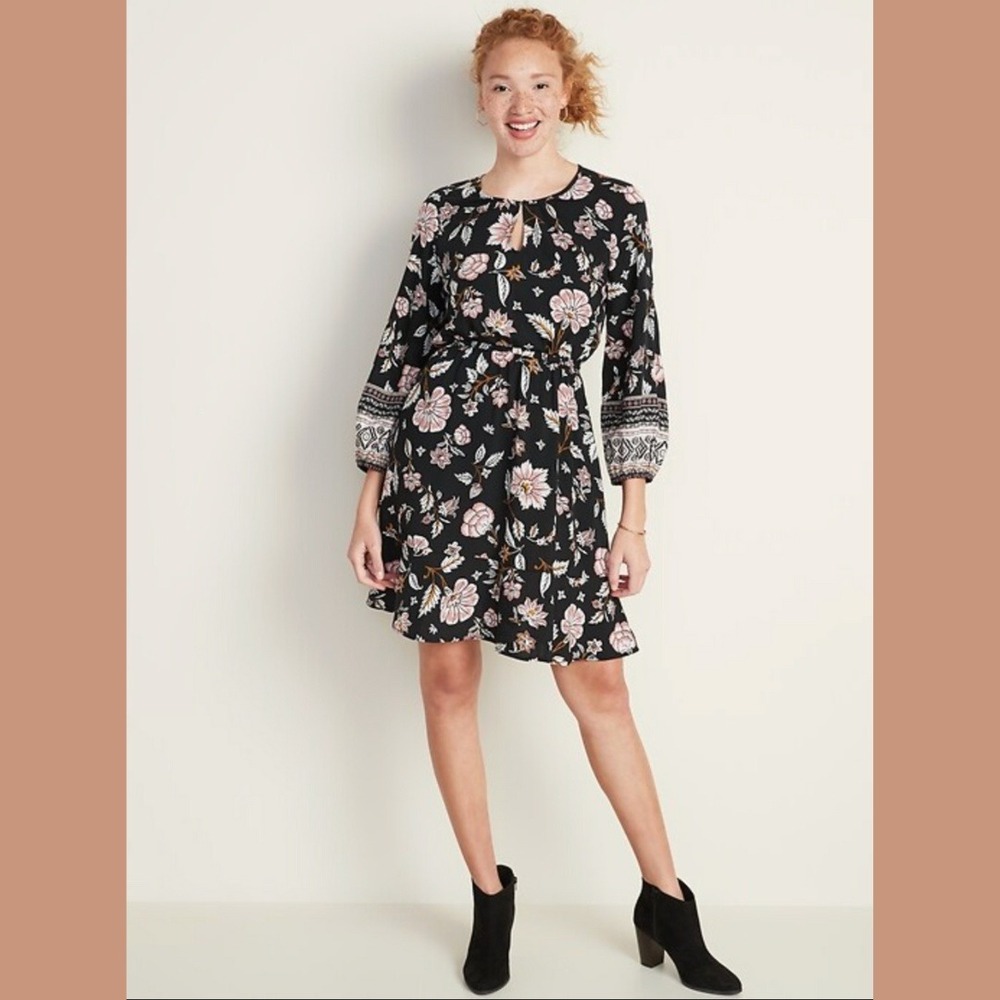 Old Navy Size Large Cinch Waist Floral‎ Keyhole Dress Long Sleeve Cottagecore